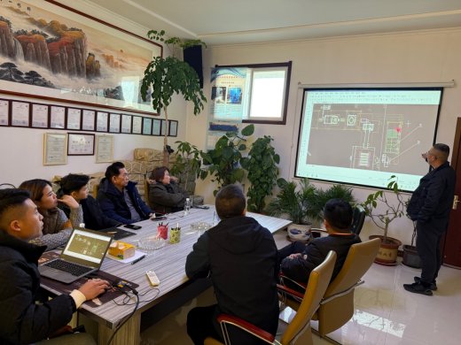 Customers visit the factory