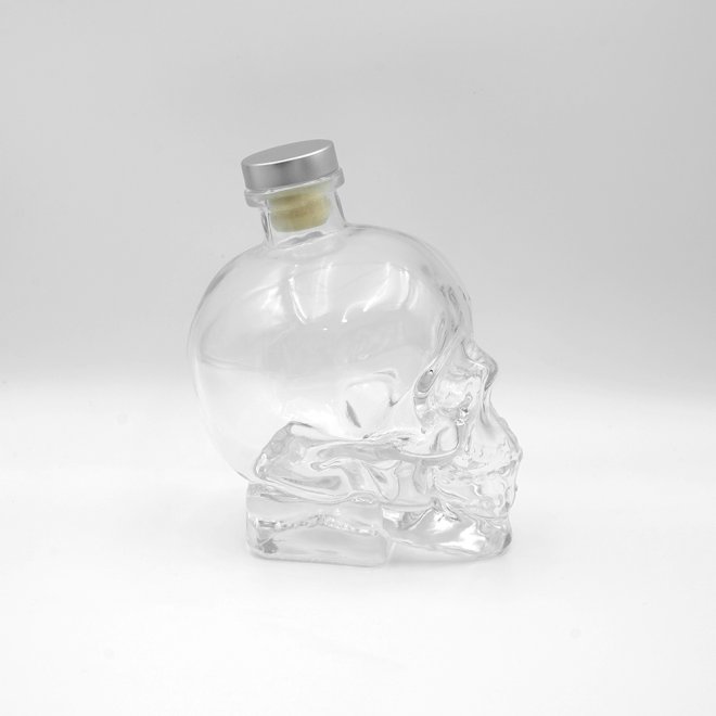 New Design Skeleton Skull Shaped Glass Bottle