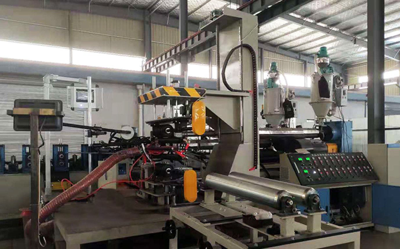 HDPE steel belt winding pipe production line