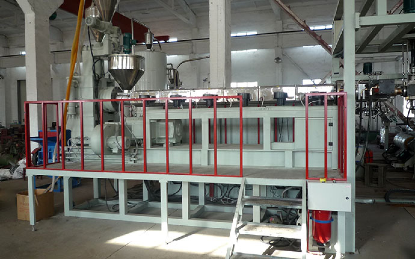 Plastic sheet extrusion line
