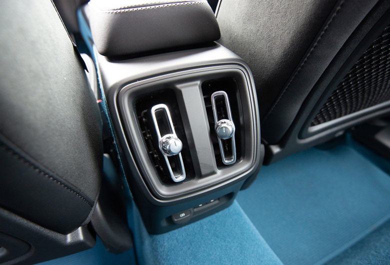 800x0_1_q95_autohomecar__ChwFkGFyHqaAci6IABz93_CwwA4272