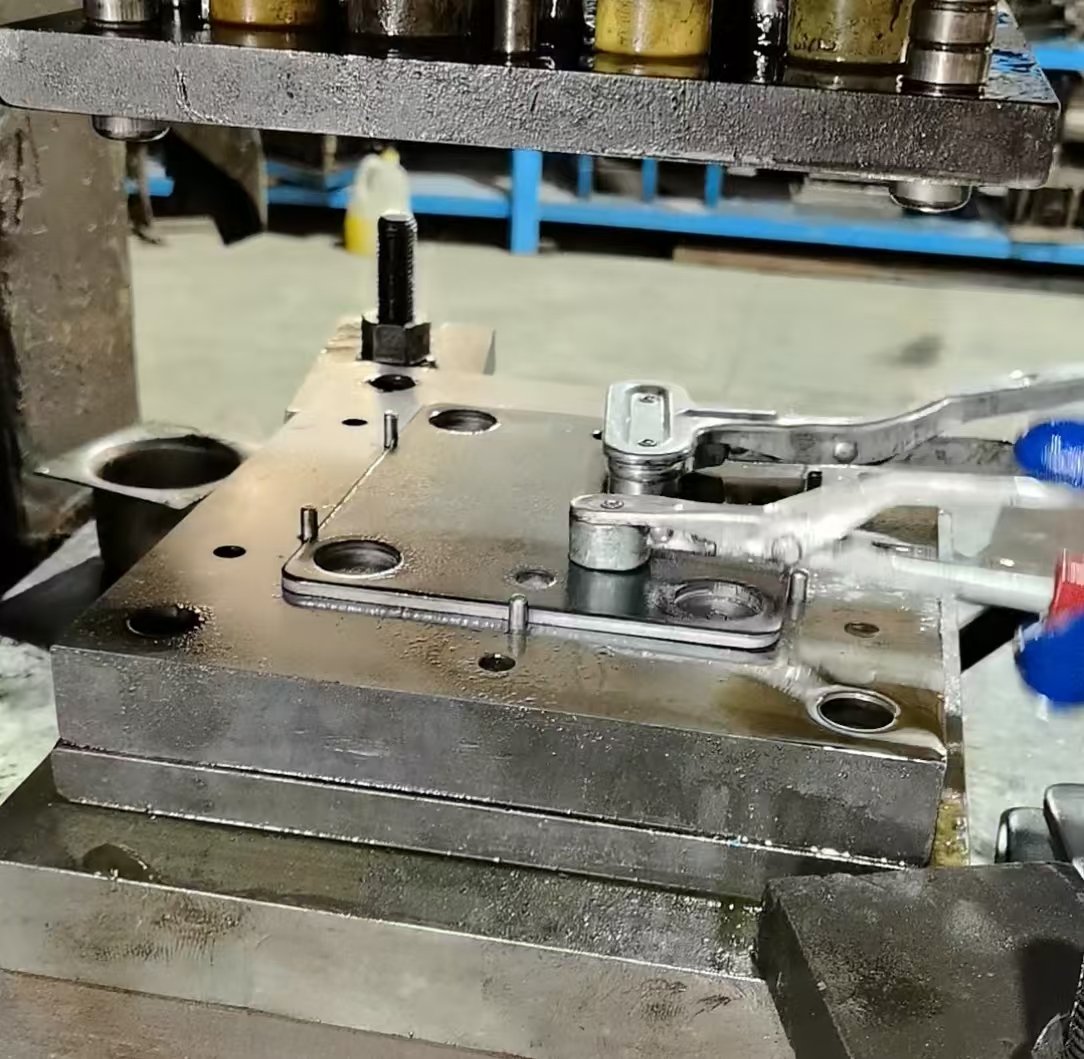 Carbon steel stamping die gap setting Carbon steel stamping die gap setting