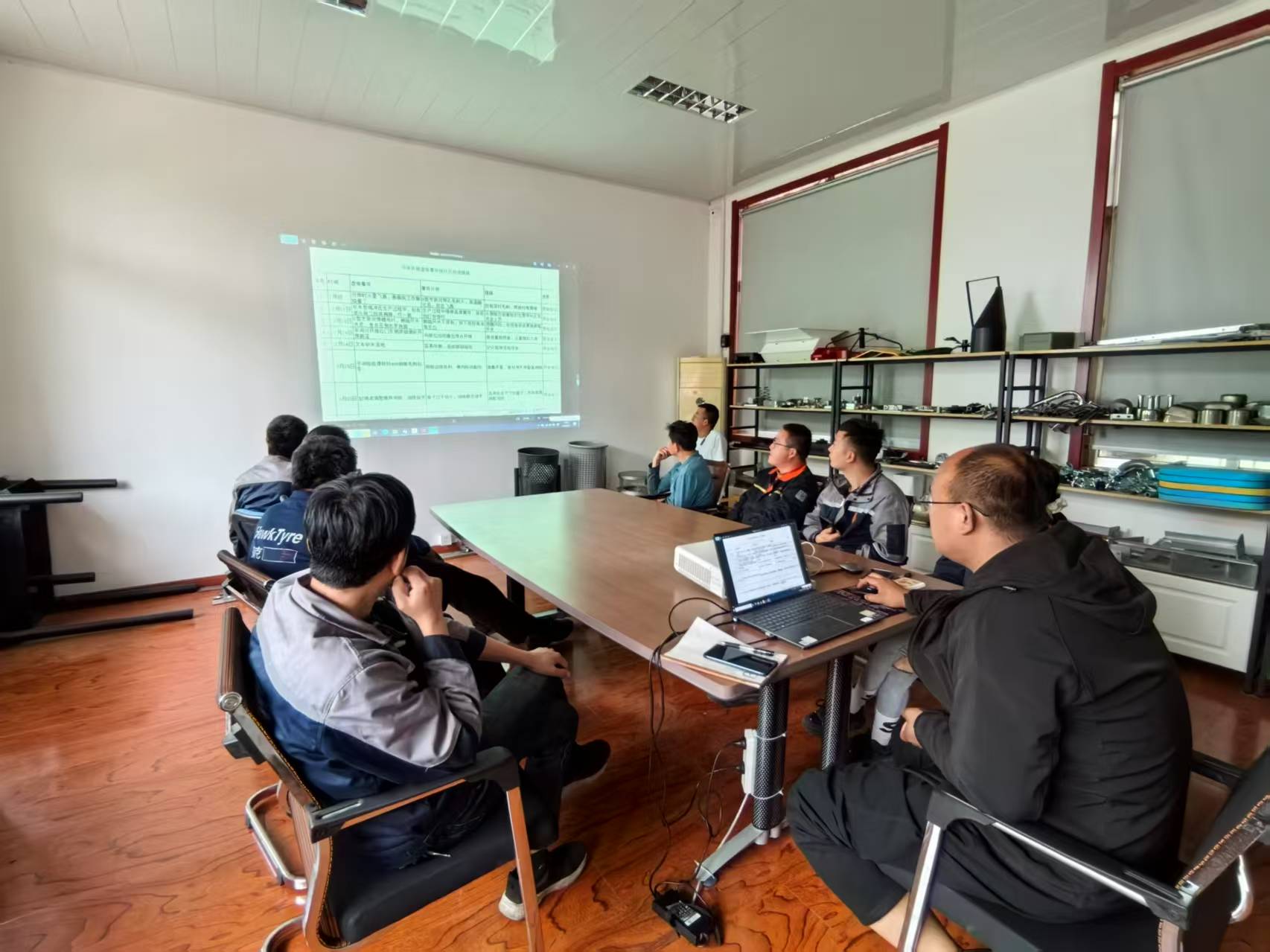 Kailai Machinery conducts special training on mold technology to help upgrade precision stamping and stretching processes