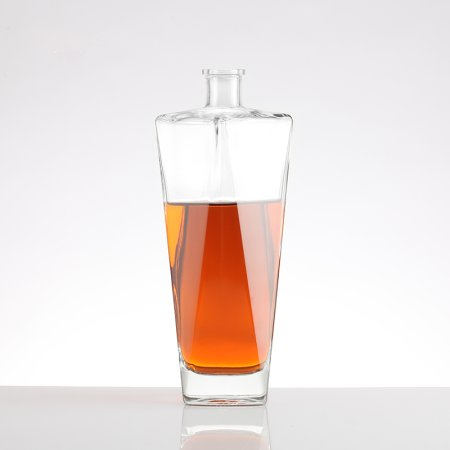 700ML Hot Sale Liquor Glass Bottle With Lids
