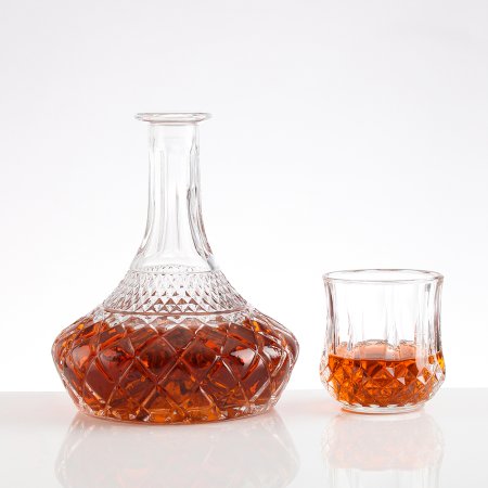 Engrave 500ml Whisky Glass Bottle