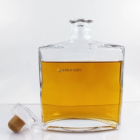 70cl Custom Square Glass Bottle with Stopper