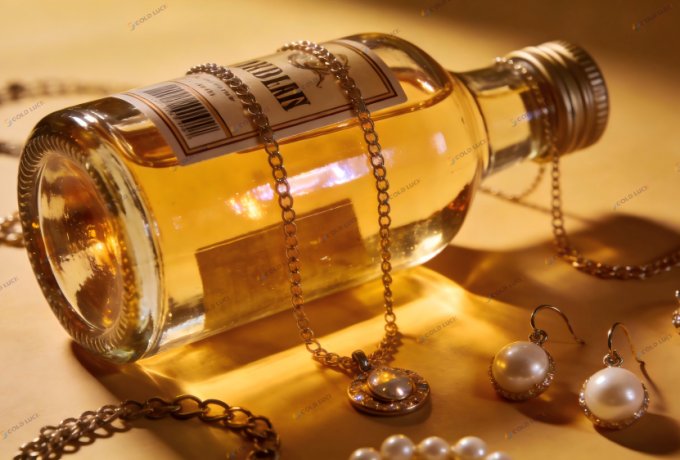 Glass bottles: The exquisite storage choice for wine and accessories