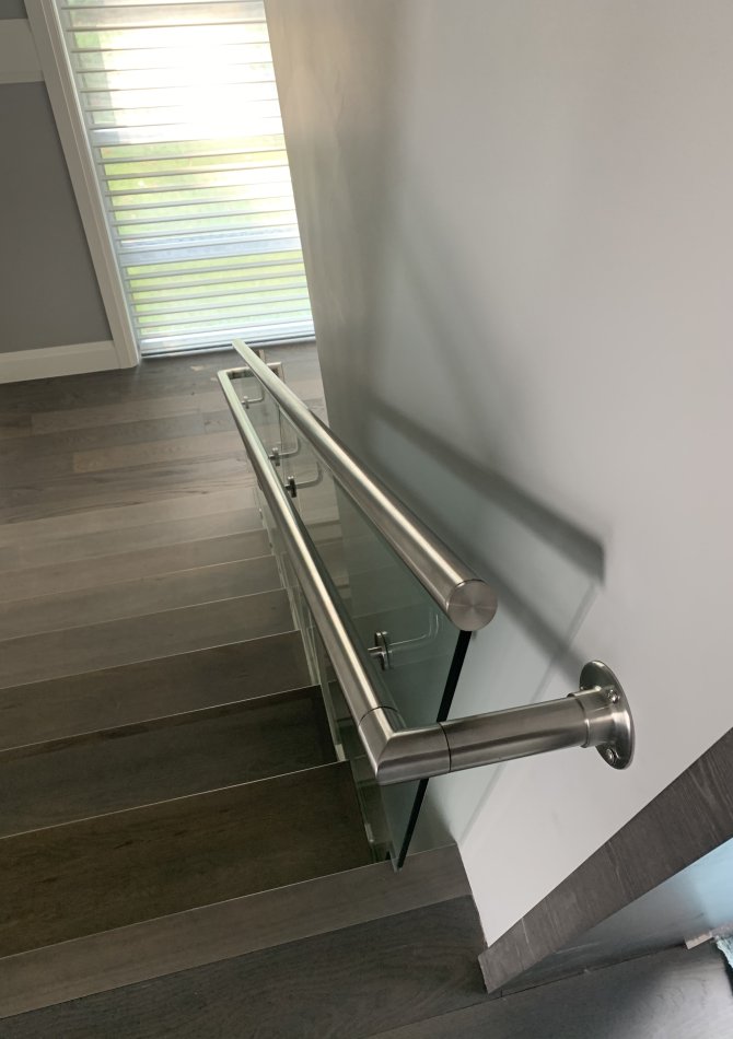 STAINLESS STEEL HANDRAIL