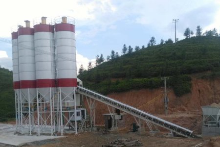 Which type of equipment may have the most advantage in the future mixing plant market