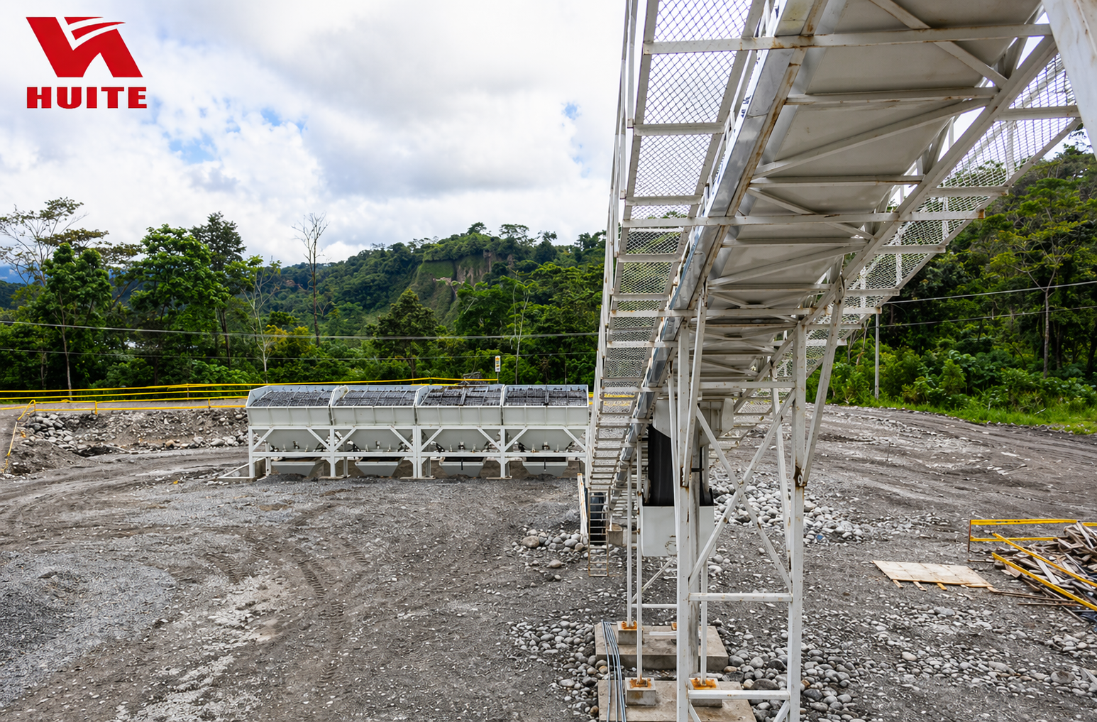 Hui-Te HZS concrete batching plant-belt convey