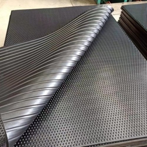 Pebble Rubber Stable Mat