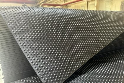 Production of Stud Rubber Stable Mat