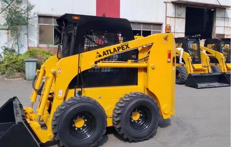 CARGADORA DE DIRECCIÓN DESLIZANTE CON RUEDAS ATLAPEX SKT85