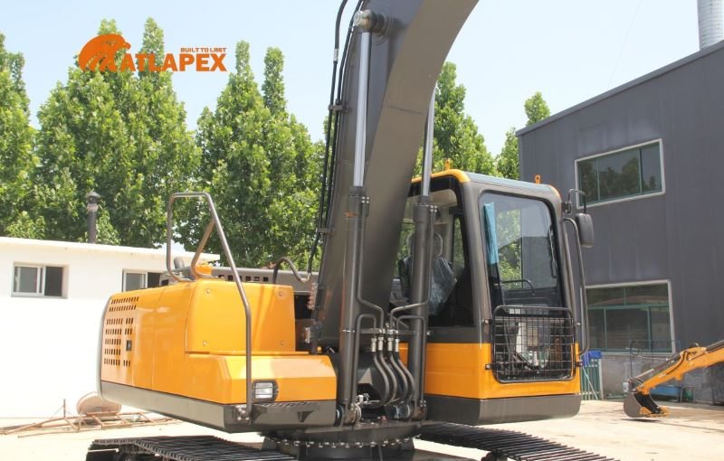 Presentamos la APX200: Una Potencia Versátil para Excavaciones Exigentes