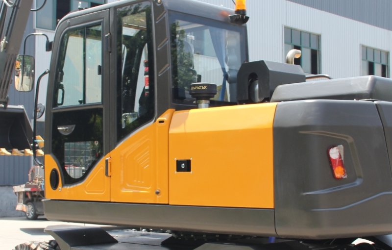 Presentamos la excavadora de ruedas APX75W: potencia y precisión en acción