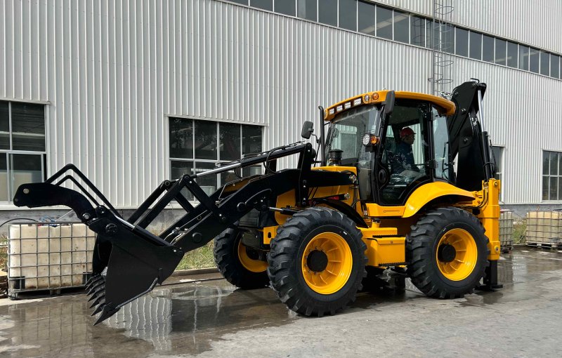 BK120 – LA CARGADORA RETROEXCAVADORA DE SERVICIO PESADO QUE SUPERA A LOS MODELOS ESTÁNDAR