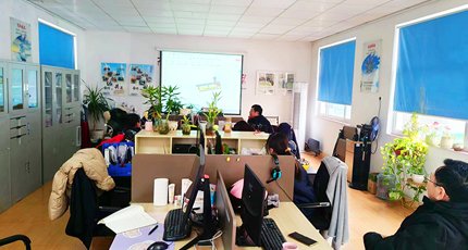 Zhenxiong Mechanical conducts company product and technical training