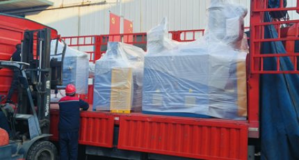 PVC strapping equipment has been loaded and shipped recently!