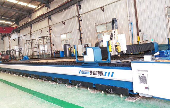 laser cutting machine