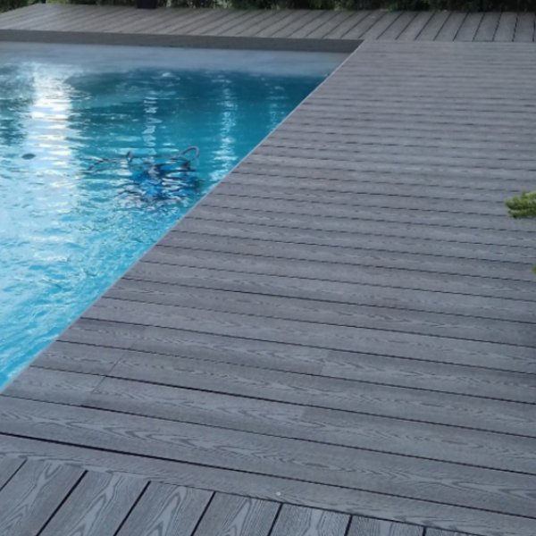 Environmentally friendly and harmless co-extruded composite wpc outdoor floor