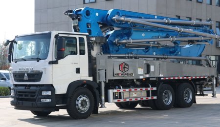 Tightening of concrete pump truck connectors