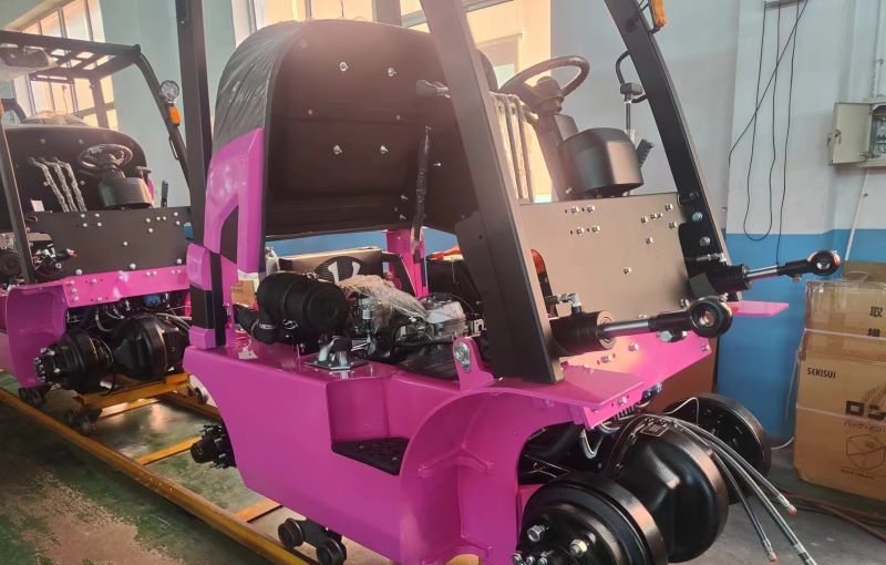 ATLAPEX customer unique customized 2.5 ton LPG forklift
