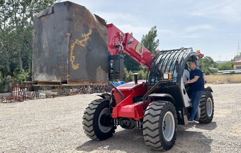 Why is Telescopic Forklift Called a Multi-functional Machine?