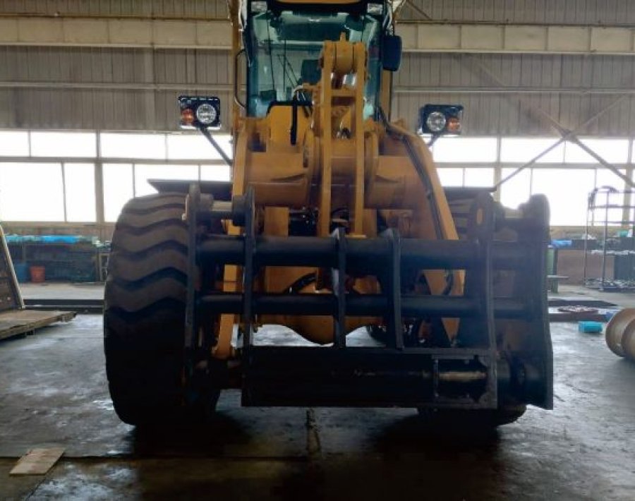 Wheel Loader Attachment: Quick Hitch
