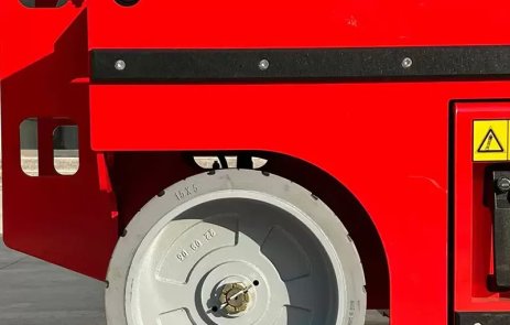 Non marking rubber tires