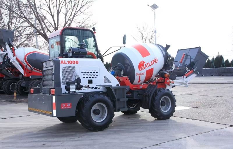 Revolutionize Your Construction Projects with ATLAPEX Self-Loading Concrete Mixer AL 1000