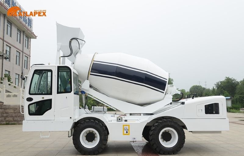 ATLAPEX IN4000 Self-Loading Concrete Mixer