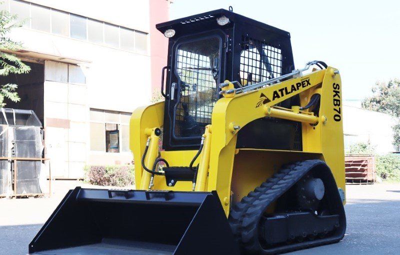 ATLAPEX  SKB70 Tracked Skid‑Steer Loader: Compact Power for Tight‑Space Efficiency