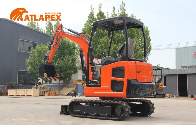  APX18 Mini Excavator – Small But Mighty!