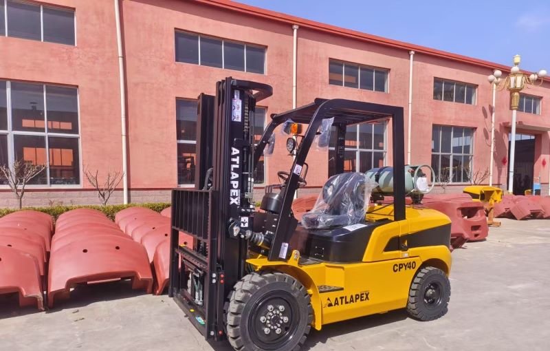 La carretilla elevadora CPY40 de GLP: Potencia, eficiencia y ergonomía redefinidas.