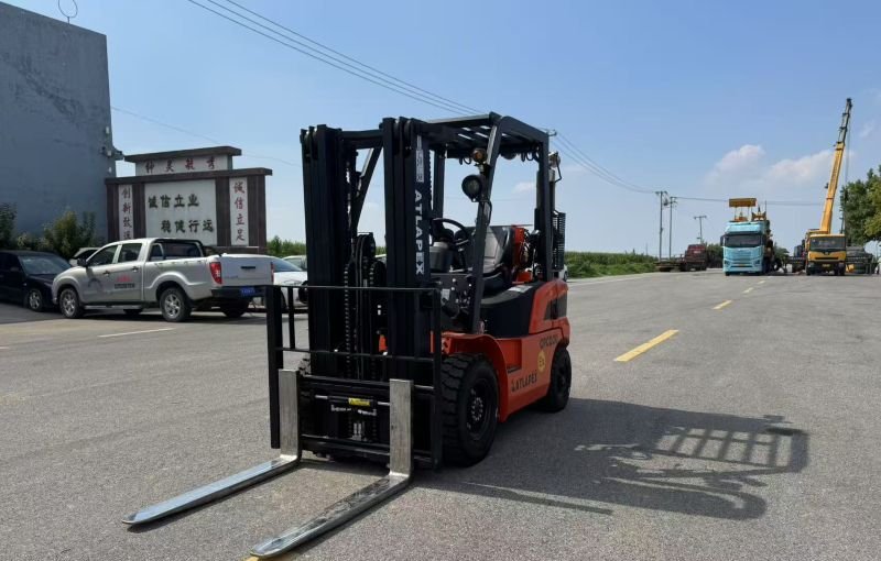 Garantizando la seguridad en entornos peligrosos: La carretilla elevadora diésel antiexplosivos de 2 toneladas para zonas de riesgo 1.