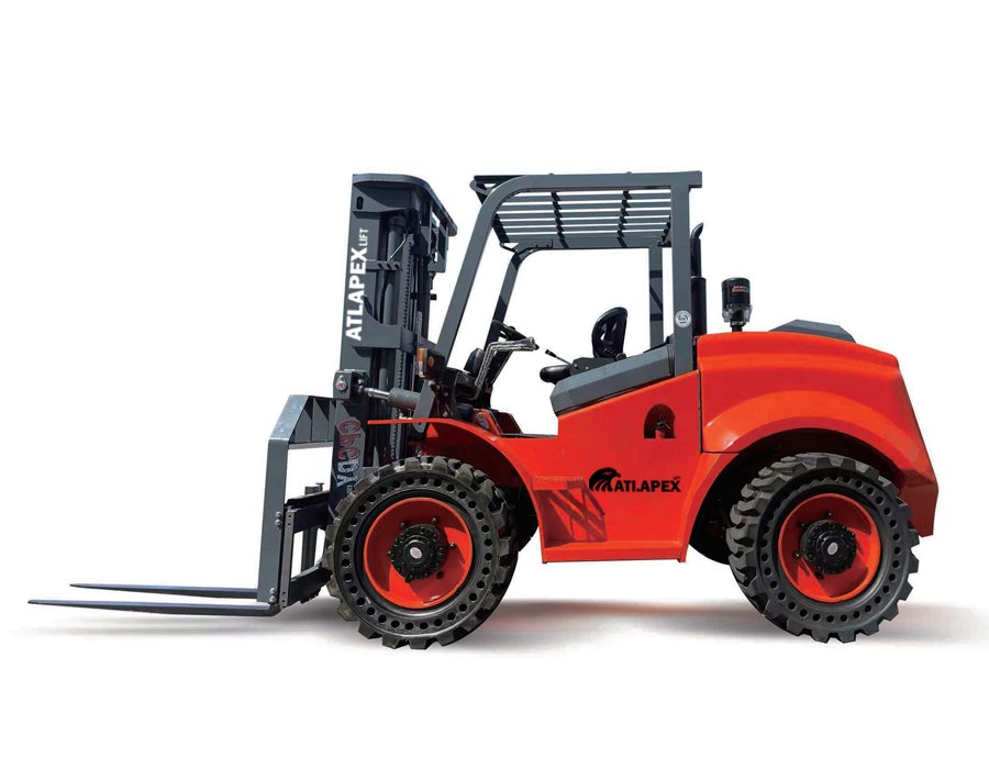 Carretilla elevadora automática todoterreno 4x4 — 5T