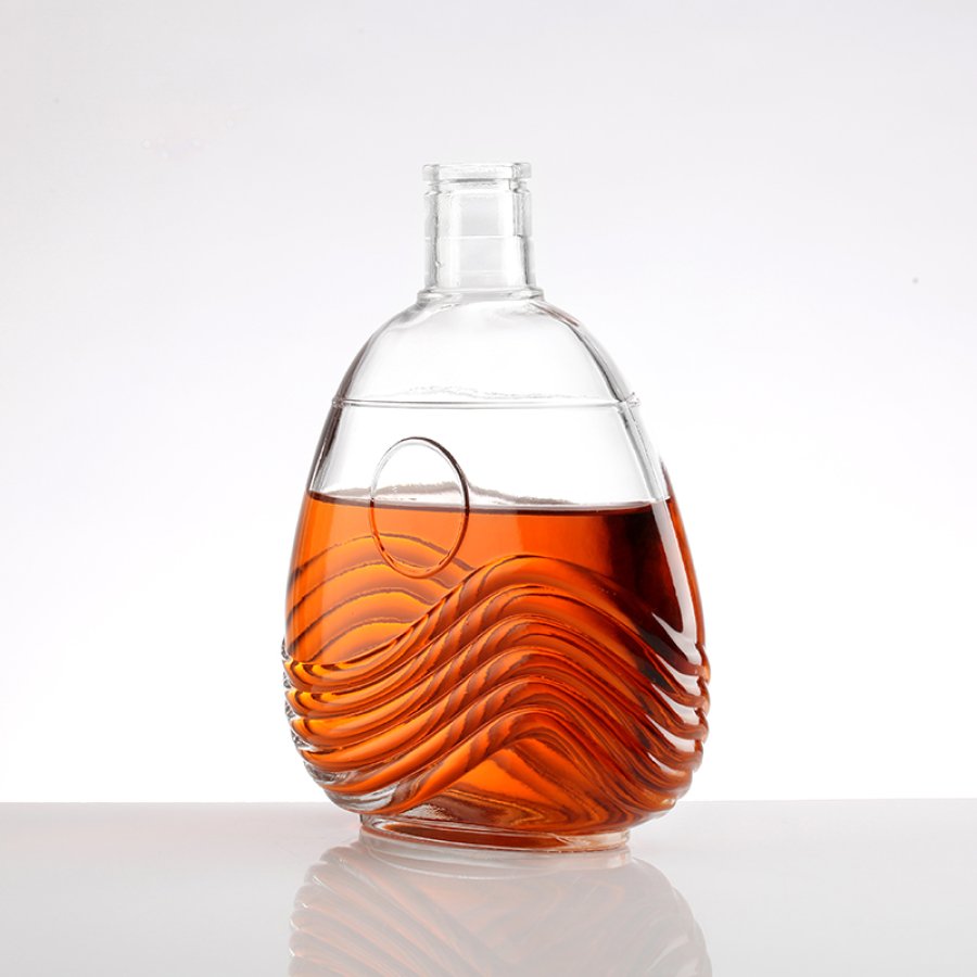 Round patterned whiskey glass bottle (5)