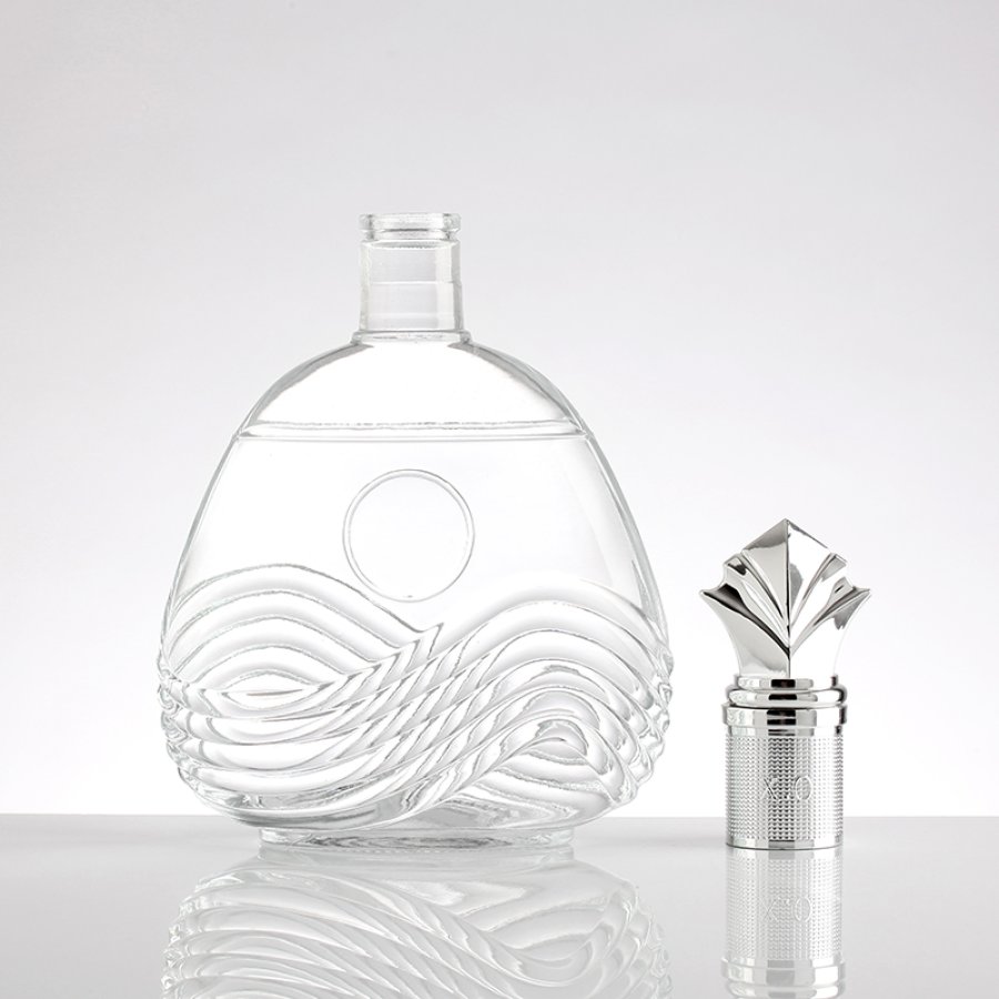 Round patterned whiskey glass bottle (7)