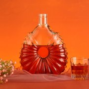 700ML brandy flower shaped glass bottle (1)