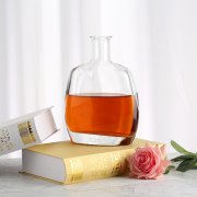 700ML Flat Wine Glass Bottle (5)