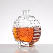 Round Flower Shape Liquor Glass Bottle (2)