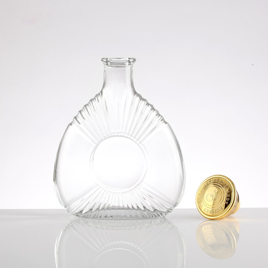 Teardrop patterned liquor glass bottle (4)