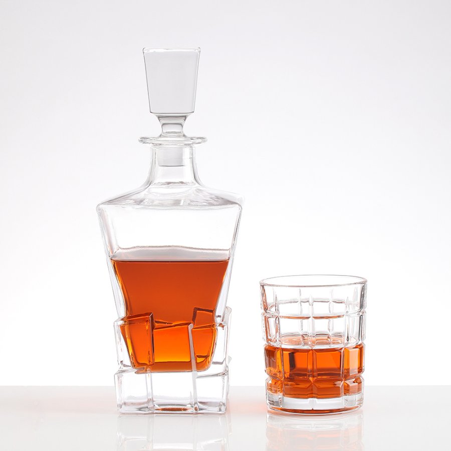 Special-700ml-whisky-tequlia-glass-bottle (2)