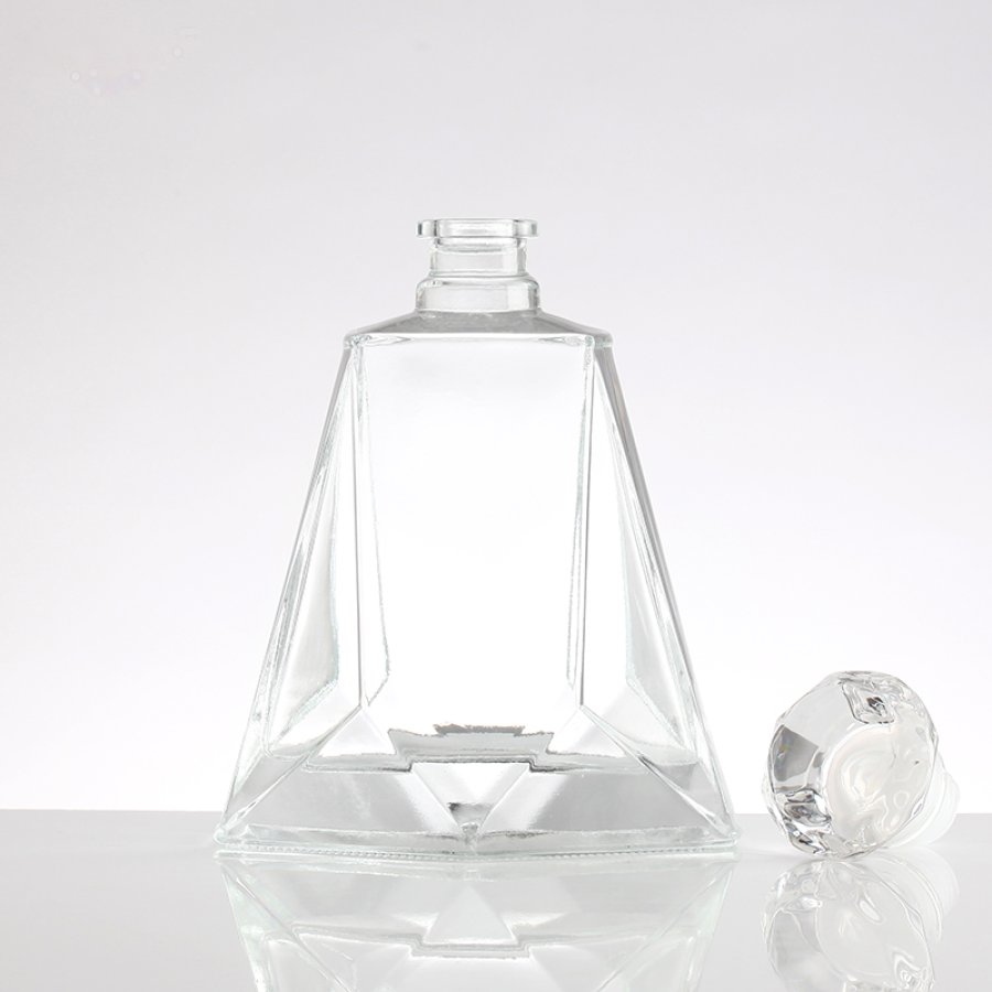 Trapezoidal flat glass liquor bottle (5)