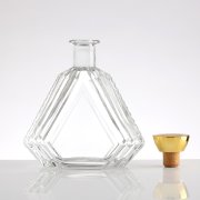 500ML Triangle Liquor Glass Bottle (4)