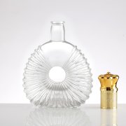 500ML Radiant Pattern Liquor Glass Bottle (4)