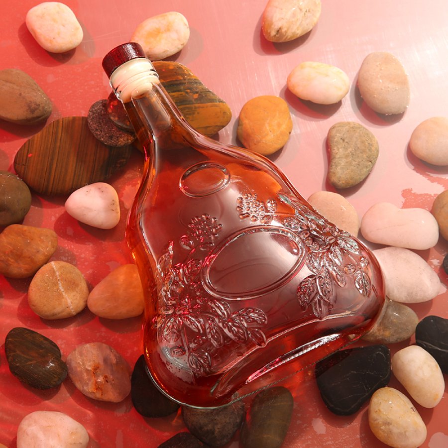 Elegant Leaf Patterned Liquor Glass Bottle (6)