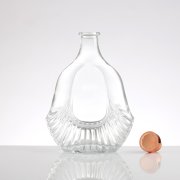 500ML Patterned Liquor Glass Bottle (4)