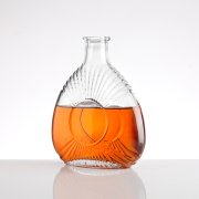 Teardrop patterned liquor glass bottle (2)