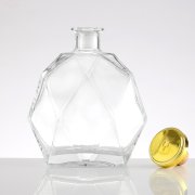 Personalized Polygonal Brandy Glass Wine Bottle (6)